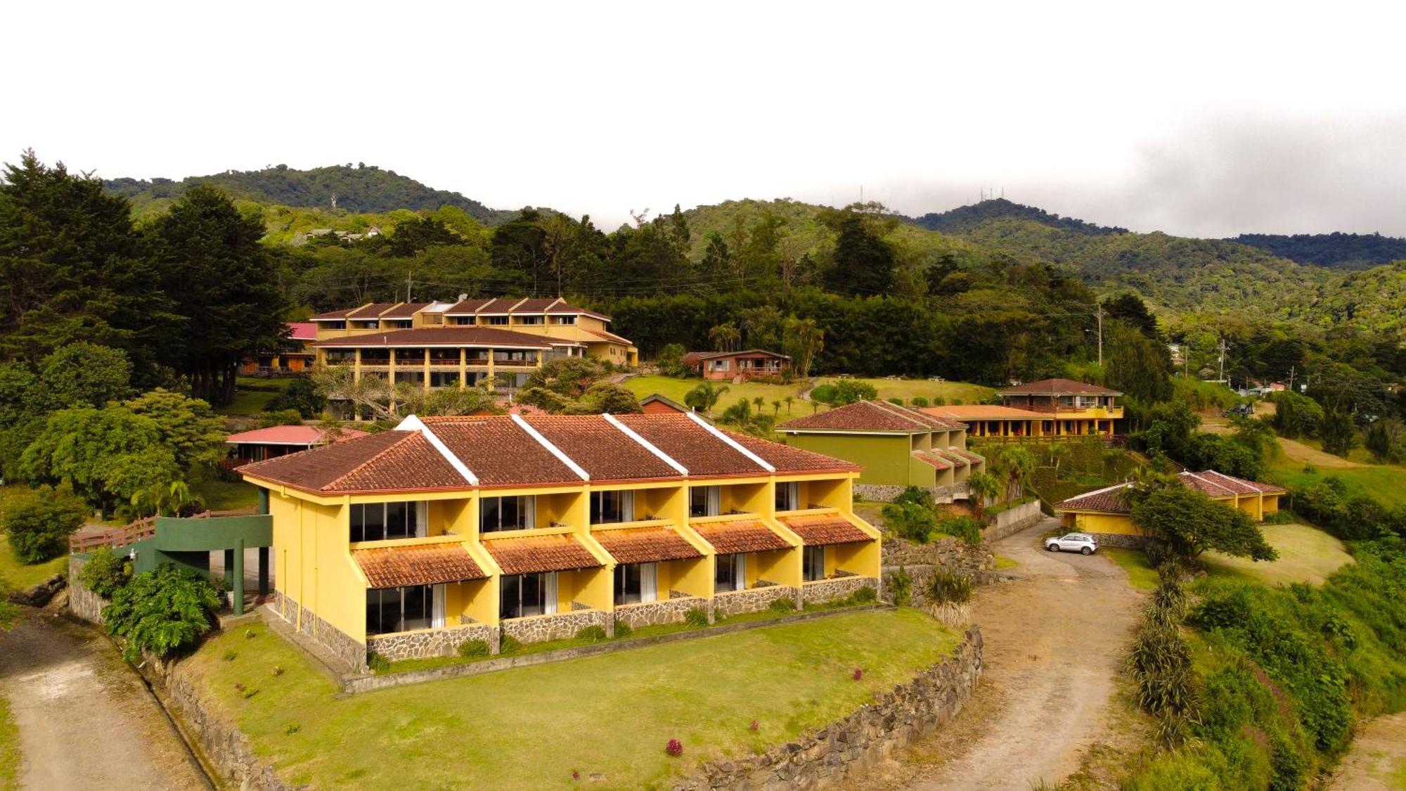 Hotel Montana Monteverde Exterior photo