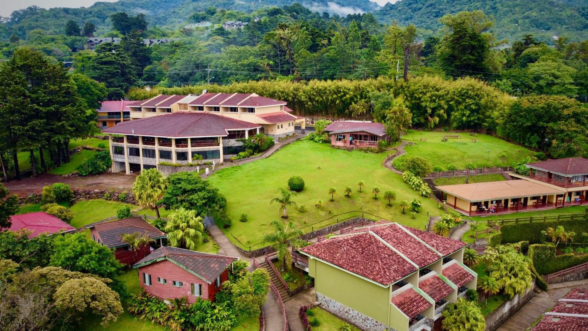 Hotel Montana Monteverde Exterior photo