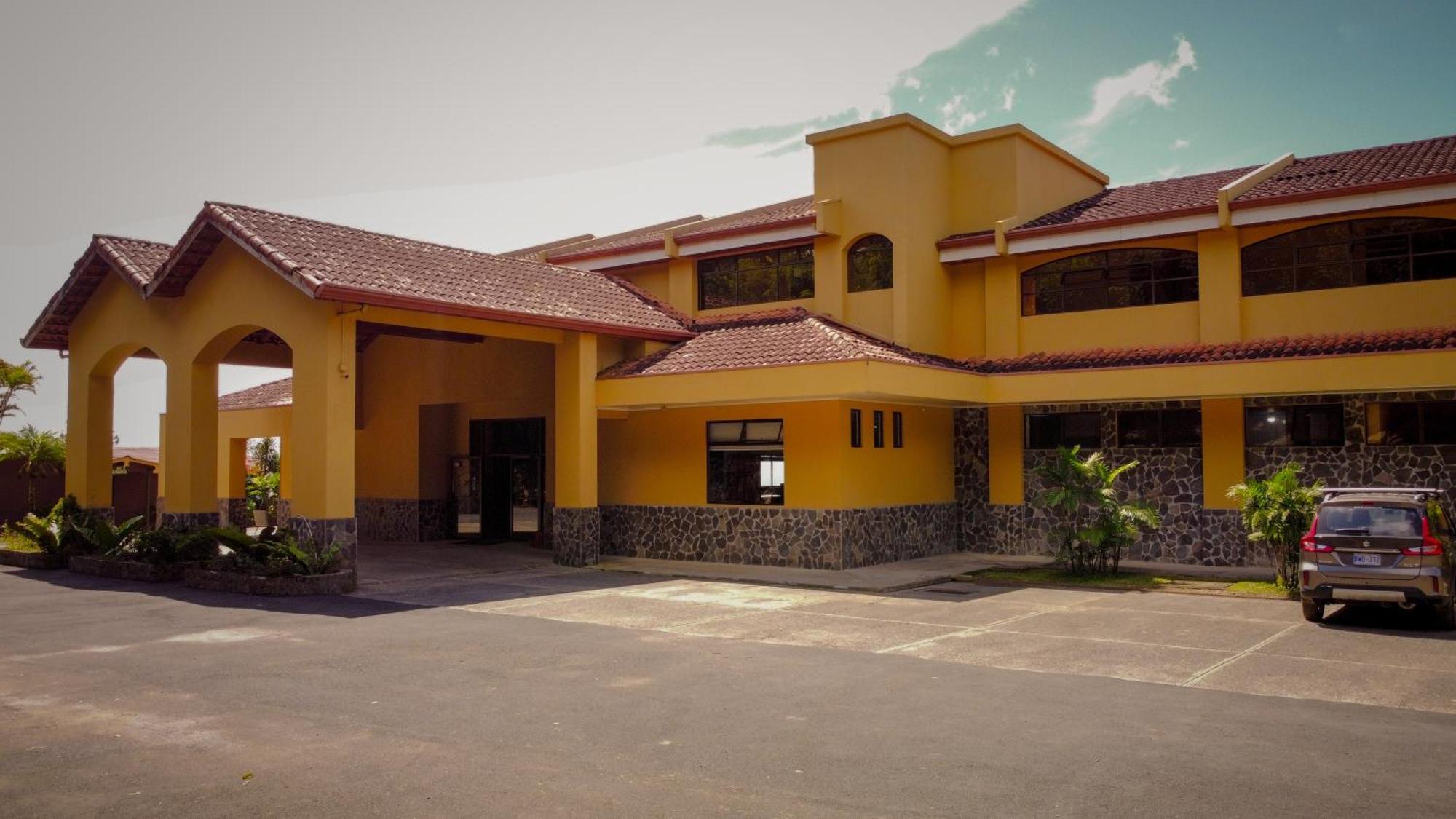 Hotel Montana Monteverde Exterior photo