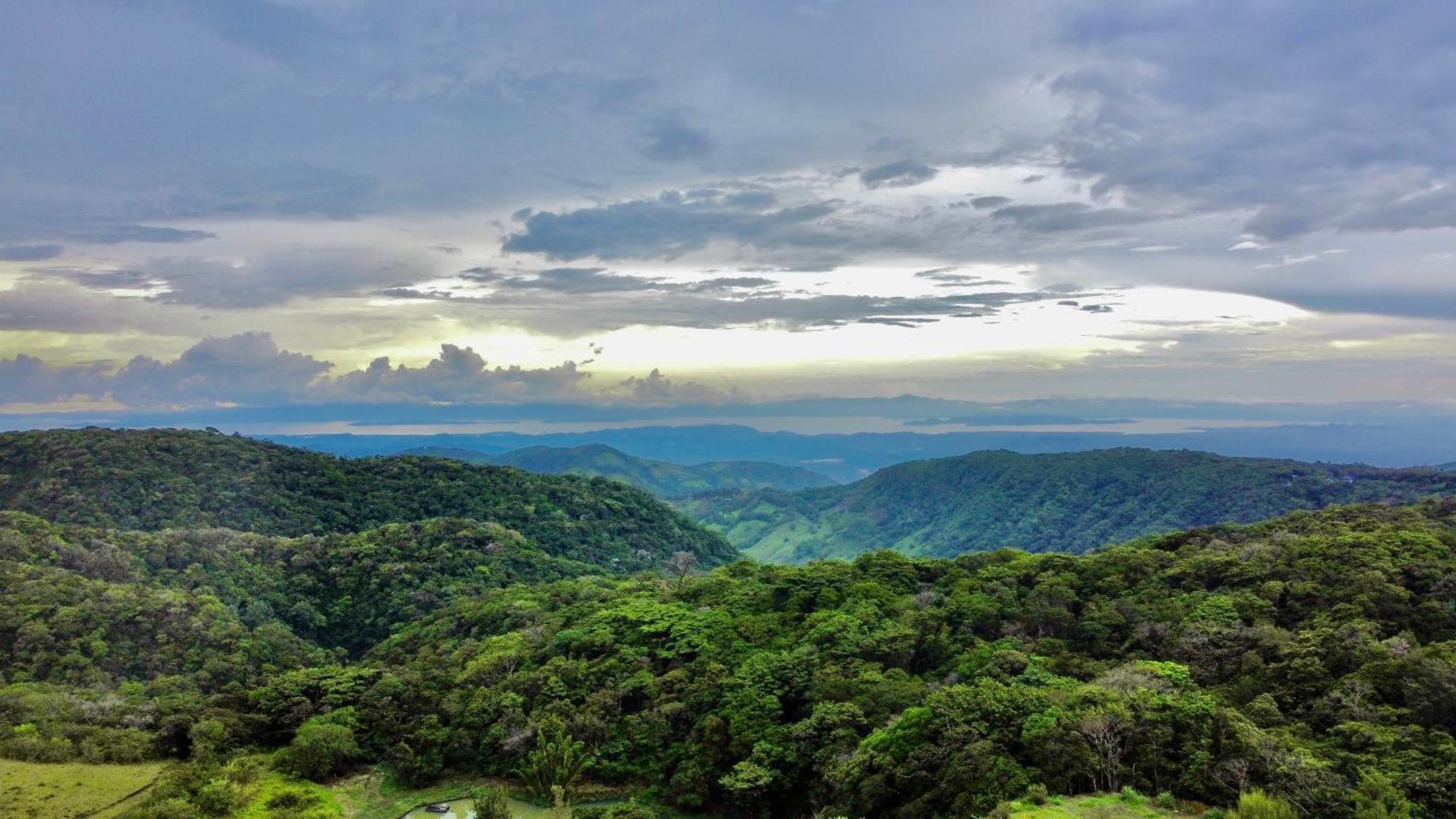 Hotel Montana Monteverde Exterior photo