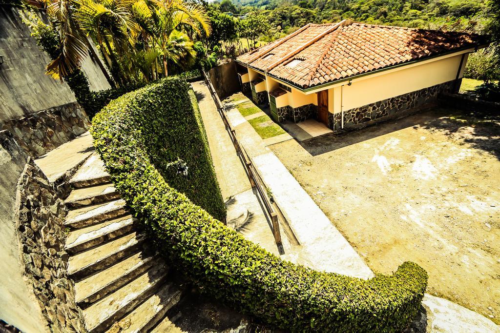 Hotel Montana Monteverde Exterior photo