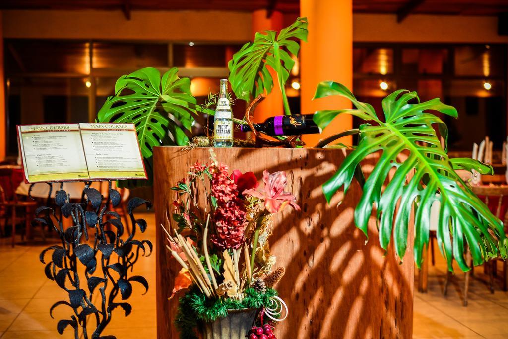 Hotel Montana Monteverde Exterior photo